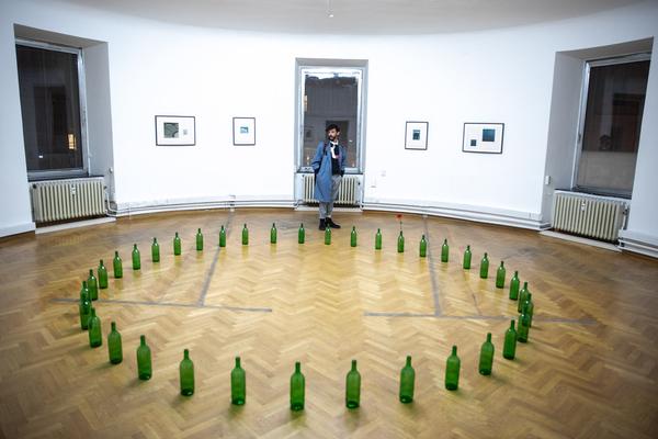das weisse haus: Eröffnungen „Oh…fabelhaft“ & „One Day You Will Miss Me“ - Julia Gaisbacher (Eröffnung: 24.9.2018) http://w.dasweissehaus.at | Foto: eSeL Foto: eSeL.at - Lorenz Seidler