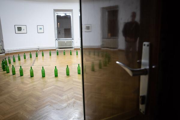 das weisse haus: Eröffnungen „Oh…fabelhaft“ & „One Day You Will Miss Me“ - Julia Gaisbacher (Eröffnung: 24.9.2018) http://w.dasweissehaus.at | Foto: eSeL Foto: eSeL.at - Lorenz Seidler