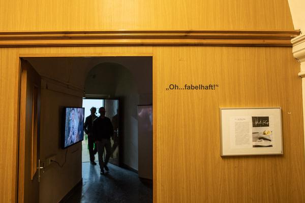 das weisse haus: Eröffnungen „Oh…fabelhaft“ & „One Day You Will Miss Me“ - Julia Gaisbacher (Eröffnung: 24.9.2018) http://w.dasweissehaus.at | Foto: eSeL Foto: eSeL.at - Lorenz Seidler