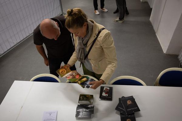 das weisse haus: Eröffnungen „Oh…fabelhaft“ & „One Day You Will Miss Me“ - Julia Gaisbacher (Eröffnung: 24.9.2018) http://w.dasweissehaus.at | Foto: eSeL Foto: eSeL.at - Lorenz Seidler