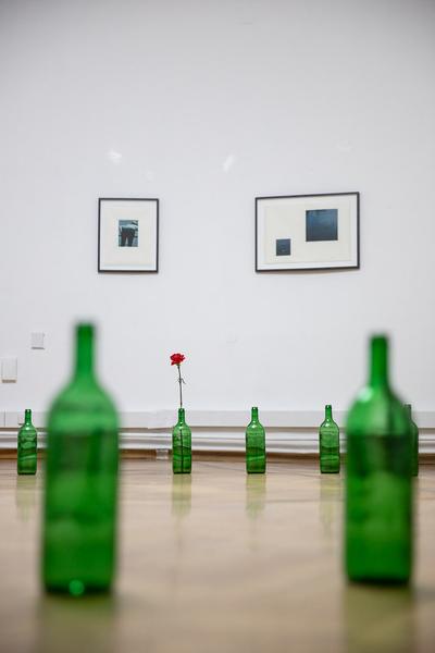 das weisse haus: Eröffnungen „Oh…fabelhaft“ & „One Day You Will Miss Me“ - Julia Gaisbacher (Eröffnung: 24.9.2018) http://w.dasweissehaus.at | Foto: eSeL Foto: eSeL.at - Lorenz Seidler