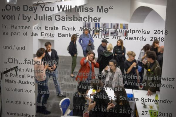 das weisse haus: Eröffnungen „Oh…fabelhaft“ & „One Day You Will Miss Me“ - Julia Gaisbacher (Eröffnung: 24.9.2018) http://w.dasweissehaus.at | Foto: eSeL Foto: eSeL.at - Lorenz Seidler