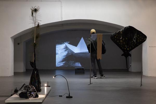 das weisse haus: Eröffnungen „Oh…fabelhaft“ & „One Day You Will Miss Me“ - Julia Gaisbacher (Eröffnung: 24.9.2018) http://w.dasweissehaus.at | Foto: eSeL Foto: eSeL.at - Lorenz Seidler
