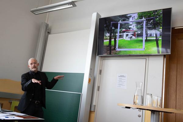 Kunst im öffentlichen Raum Niederösterreich: Bernd Haberl & Sissi Makovec  - Perspektiven auf Kunst. Präsentation () http://publicart.at/de/kalender/?pid=966 | Foto: eSeL Foto: eSeL.at - Lorenz Seidler