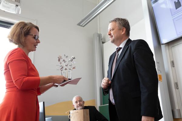 Kunst im öffentlichen Raum Niederösterreich: Bernd Haberl & Sissi Makovec  - Perspektiven auf Kunst. Präsentation () http://publicart.at/de/kalender/?pid=966 | Foto: eSeL Foto: eSeL.at - Lorenz Seidler