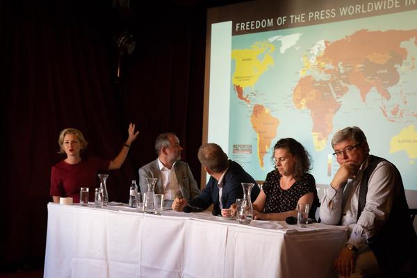 Open Space Diskussion: Quo Vadis Pressefreiheit (Österr. Gesellschaft für Kulturpolitik SPÖ @ Volkstheater Rote Bar, 6.5.2018) http://www.kulturpolitik.at/quo-vadis-pressefreiheit-6-mai-1700-uhr | Foto: eSeL Foto: eSeL.at - Lorenz Seidler