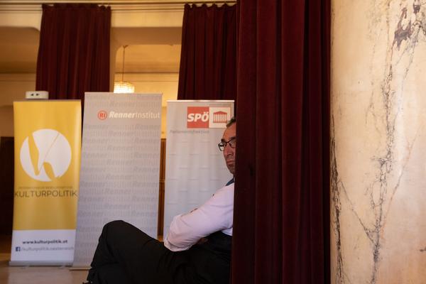 Open Space Diskussion: Quo Vadis Pressefreiheit (Österr. Gesellschaft für Kulturpolitik SPÖ @ Volkstheater Rote Bar, 6.5.2018) http://www.kulturpolitik.at/quo-vadis-pressefreiheit-6-mai-1700-uhr | Foto: eSeL Foto: eSeL.at - Lorenz Seidler