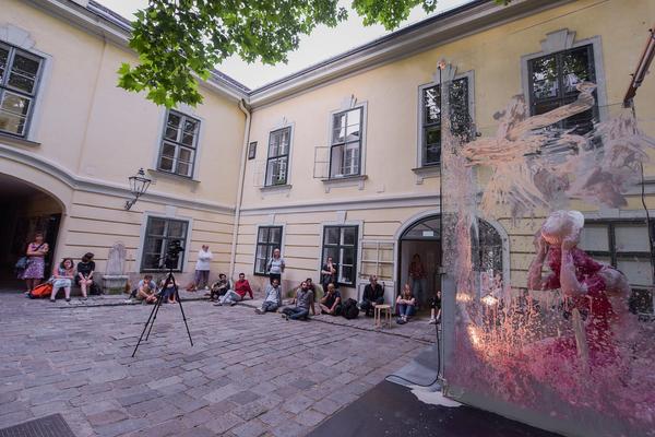 Volkskundemuseum: ¡Rezolution! Eine last exit-Performance (7.6.2018) https://www.volkskundemuseum.at | Foto: eSeL.at - Joanna Pianka Foto: eSeL.at - Joanna Pianka