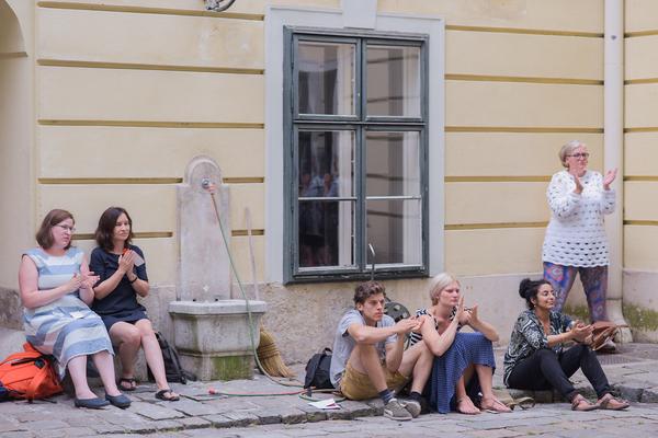 Volkskundemuseum: ¡Rezolution! Eine last exit-Performance (7.6.2018) https://www.volkskundemuseum.at | Foto: eSeL.at - Joanna Pianka Foto: eSeL.at - Joanna Pianka