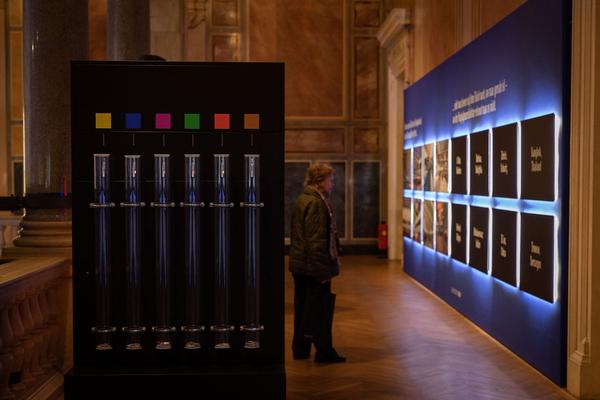 MAK: Sagmeister / Walsh - BEAUTY (24.10. - 31.3.2018, Presserundgang)https://www.mak.at/sagmeister_walsh | Foto: eSeL Foto: eSeL.at - Lorenz Seidler