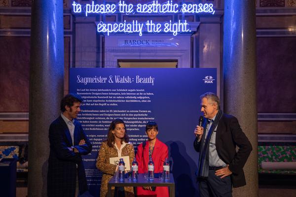 MAK: Sagmeister / Walsh - BEAUTY (24.10. - 31.3.2018, Presserundgang)https://www.mak.at/sagmeister_walsh | Foto: eSeL Foto: eSeL.at - Lorenz Seidler
