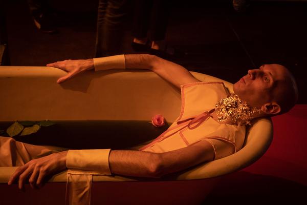 WUK: Saint Genet - A Modern history in a continous present (7.6. - 9.6.2018) https://esel.at/termin/96627 | Foto: eSeL Foto: eSeL.at - Lorenz Seidler