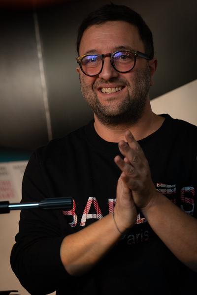 Cafe Korb: Buchpräsentation Salvatore Viviano: „One Work Gallery. The Lost Diary“ (23.11.2018) https://esel.cc/owg_book | Foto: eSeL Foto: eSeL.at - Lorenz Seidler