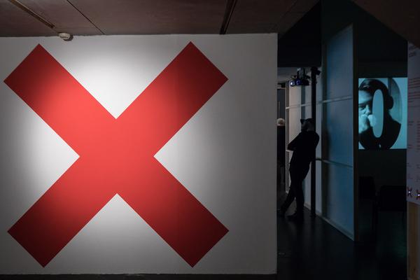 frei_raum Q21: Shaping Democracy - the republic in 24 frames per century (22.03. - 03.06.2018) https://esel.at/termin/95431 | Foto: eSeL Foto: eSeL.at - Lorenz Seidler