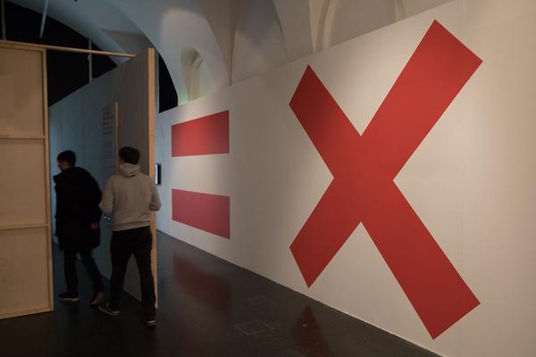 frei_raum Q21: Shaping Democracy - the republic in 24 frames per century (22.03. - 03.06.2018) https://esel.at/termin/95431 | Foto: eSeL Foto: eSeL.at - Lorenz Seidler