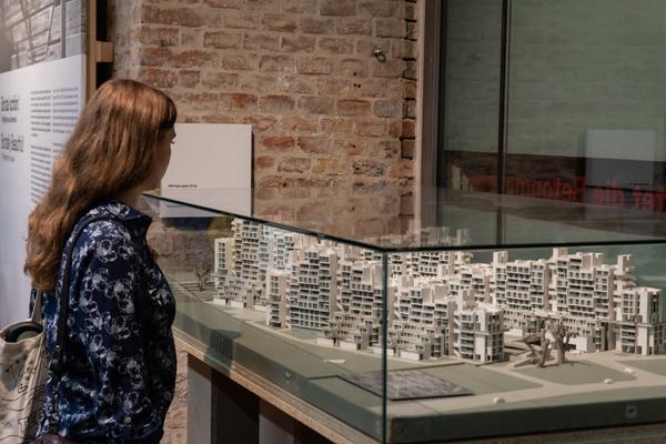 AzW Architekturzentrum Wien: SOS Brutalismus - Rettet die Betonmonster! (3.5. - 6.8.2018, Eröffnung) https://www.azw.at/de/termin/sos-brutalismus | Foto: eSeL Foto: eSeL.at - Lorenz Seidler