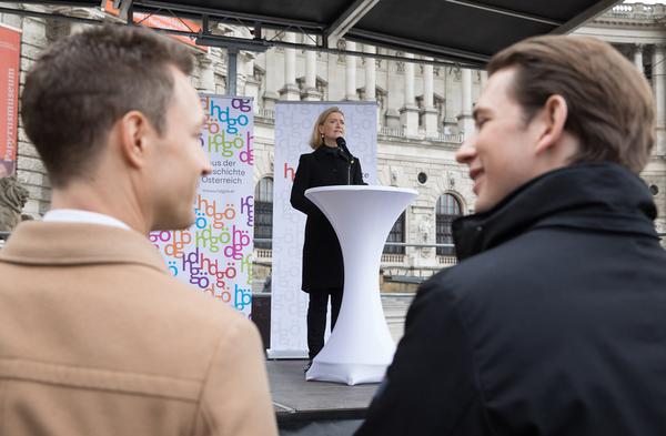 Haus der Geschichte: Susan Philipsz - The Voices (Eröffnung, 12.3.2018, Heldenplatz) Foto: eSeL.at - Lorenz Seidler Foto: eSeL.at - Lorenz Seidler