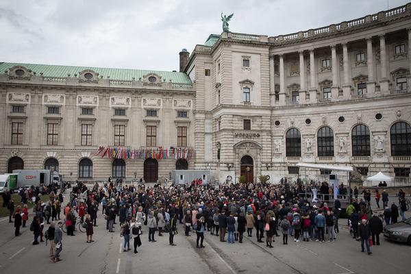 Haus der Geschichte: Susan Philipsz - The Voices (Eröffnung, 12.3.2018, Heldenplatz) Foto: eSeL.at - Lorenz Seidler Foto: eSeL.at - Lorenz Seidler