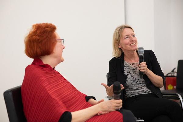 Kunstraum Niederösterreich: The Two Halves of Martha Wilson's Brain. Gespräch & Eröffnung (7.6.2018, Eröffnung) http://www.kunstraum.net/en/Exhibitions/40-martha-wilson | Foto: eSeL Foto: eSeL.at - Lorenz Seidler