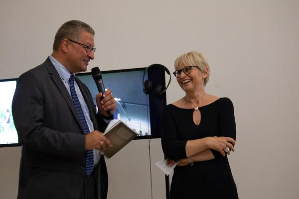 Kunstraum Niederösterreich: The Two Halves of Martha Wilson's Brain. Gespräch & Eröffnung (7.6.2018, Eröffnung) http://www.kunstraum.net/en/Exhibitions/40-martha-wilson | Foto: eSeL Foto: eSeL.at - Lorenz Seidler