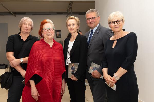 Kunstraum Niederösterreich: The Two Halves of Martha Wilson's Brain. Gespräch & Eröffnung (7.6.2018, Eröffnung) http://www.kunstraum.net/en/Exhibitions/40-martha-wilson | Foto: eSeL Foto: eSeL.at - Lorenz Seidler