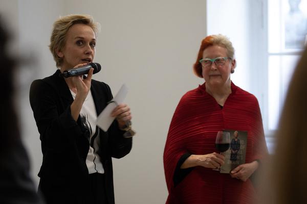 Kunstraum Niederösterreich: The Two Halves of Martha Wilson's Brain. Gespräch & Eröffnung (7.6.2018, Eröffnung) http://www.kunstraum.net/en/Exhibitions/40-martha-wilson | Foto: eSeL Foto: eSeL.at - Lorenz Seidler