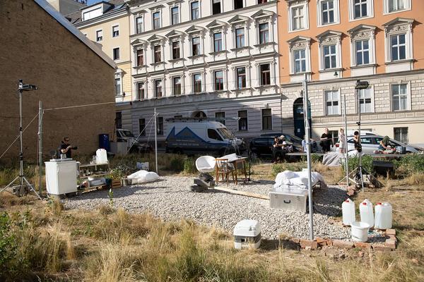 theatercombinat - 168 stunden (a tribute to daily life and franz erhard walther) (Mollardgasse 82, 16.6. - 23.6.2018) https://esel.at/termin/96971 | Foto: eSeL Foto: eSeL.at - Lorenz Seidler