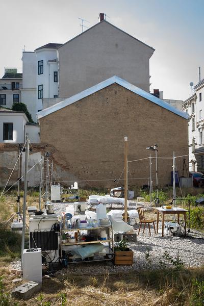 theatercombinat - 168 stunden (a tribute to daily life and franz erhard walther) (Mollardgasse 82, 16.6. - 23.6.2018) https://esel.at/termin/96971 | Foto: eSeL Foto: eSeL.at - Lorenz Seidler