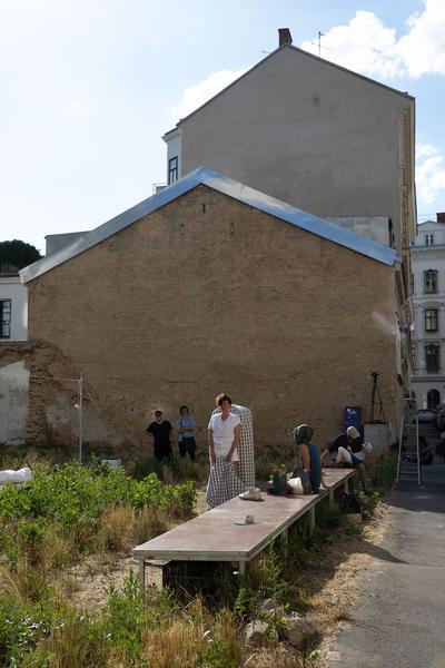 theatercombinat - 168 stunden (a tribute to daily life and franz erhard walther) (Mollardgasse 82, 16.6. - 23.6.2018) https://esel.at/termin/96971 | Foto: eSeL Foto: eSeL.at - Lorenz Seidler