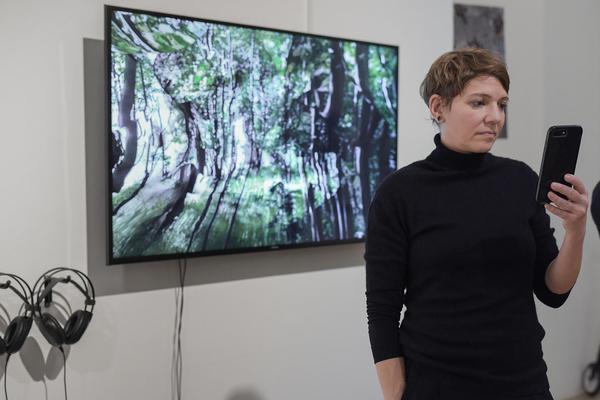 Kunstraum Niederösterreich: VIENNA ART WEEK - Technopolitics Kuratorenführung & "The Swarming Gallery" Performance by kondition pluriel (22.11.2018) http://www.kunstraum.net/de/ausstellungen/56-vienna-art-week | Foto: eSeL.at - Joanna Pianka Foto: JOANNA PIANKA     300dpi.at