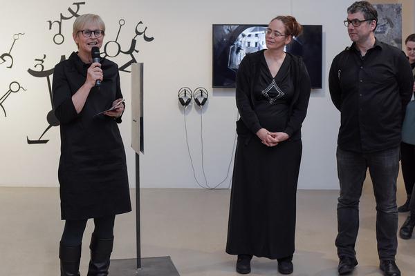 Kunstraum Niederösterreich: VIENNA ART WEEK - Technopolitics Kuratorenführung & "The Swarming Gallery" Performance by kondition pluriel (22.11.2018) http://www.kunstraum.net/de/ausstellungen/56-vienna-art-week | Foto: eSeL.at - Joanna Pianka Foto: JOANNA PIANKA     300dpi.at