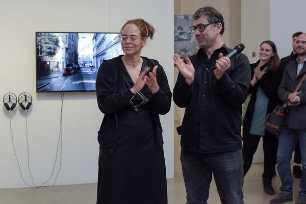 Kunstraum Niederösterreich: VIENNA ART WEEK - Technopolitics Kuratorenführung & "The Swarming Gallery" Performance by kondition pluriel (22.11.2018) http://www.kunstraum.net/de/ausstellungen/56-vienna-art-week | Foto: eSeL.at - Joanna Pianka Foto: JOANNA PIANKA     300dpi.at