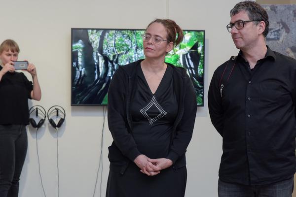 Kunstraum Niederösterreich: VIENNA ART WEEK - Technopolitics Kuratorenführung & "The Swarming Gallery" Performance by kondition pluriel (22.11.2018) http://www.kunstraum.net/de/ausstellungen/56-vienna-art-week | Foto: eSeL.at - Joanna Pianka Foto: JOANNA PIANKA     300dpi.at