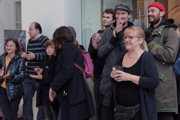 Kunstraum Niederösterreich: VIENNA ART WEEK - Technopolitics Kuratorenführung & "The Swarming Gallery" Performance by kondition pluriel (22.11.2018) http://www.kunstraum.net/de/ausstellungen/56-vienna-art-week | Foto: eSeL.at - Joanna Pianka Foto: JOANNA PIANKA     300dpi.at