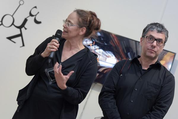 Kunstraum Niederösterreich: VIENNA ART WEEK - Technopolitics Kuratorenführung & "The Swarming Gallery" Performance by kondition pluriel (22.11.2018) http://www.kunstraum.net/de/ausstellungen/56-vienna-art-week | Foto: eSeL.at - Joanna Pianka Foto: JOANNA PIANKA     300dpi.at
