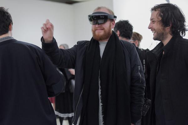 Kunstraum Niederösterreich: VIENNA ART WEEK - Technopolitics Kuratorenführung & "The Swarming Gallery" Performance by kondition pluriel (22.11.2018) http://www.kunstraum.net/de/ausstellungen/56-vienna-art-week | Foto: eSeL.at - Joanna Pianka Foto: JOANNA PIANKA     300dpi.at