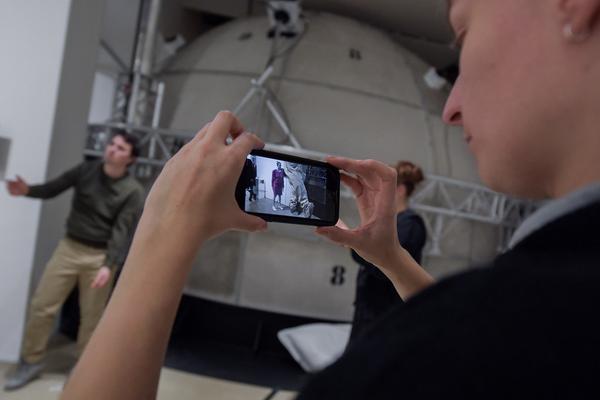 Kunstraum Niederösterreich: VIENNA ART WEEK - Technopolitics Kuratorenführung & "The Swarming Gallery" Performance by kondition pluriel (22.11.2018) http://www.kunstraum.net/de/ausstellungen/56-vienna-art-week | Foto: eSeL.at - Joanna Pianka Foto: JOANNA PIANKA     300dpi.at