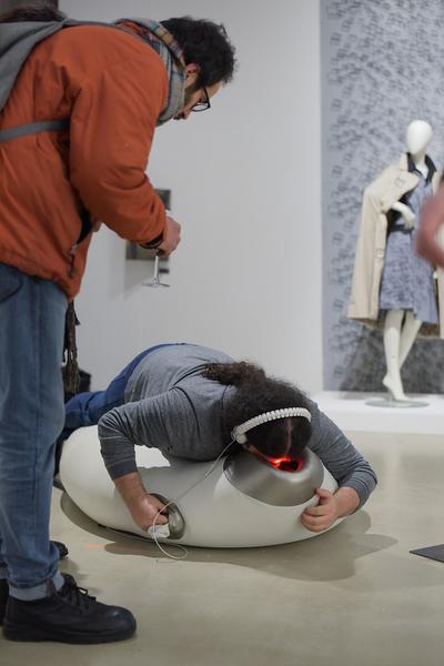 Kunstraum Niederösterreich: VIENNA ART WEEK - Technopolitics Kuratorenführung & "The Swarming Gallery" Performance by kondition pluriel (22.11.2018) http://www.kunstraum.net/de/ausstellungen/56-vienna-art-week | Foto: eSeL.at - Joanna Pianka Foto: JOANNA PIANKA     300dpi.at