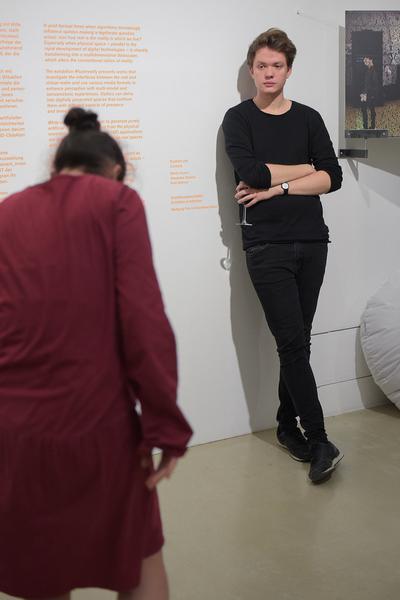 Kunstraum Niederösterreich: VIENNA ART WEEK - Technopolitics Kuratorenführung & "The Swarming Gallery" Performance by kondition pluriel (22.11.2018) http://www.kunstraum.net/de/ausstellungen/56-vienna-art-week | Foto: eSeL.at - Joanna Pianka Foto: JOANNA PIANKA     300dpi.at
