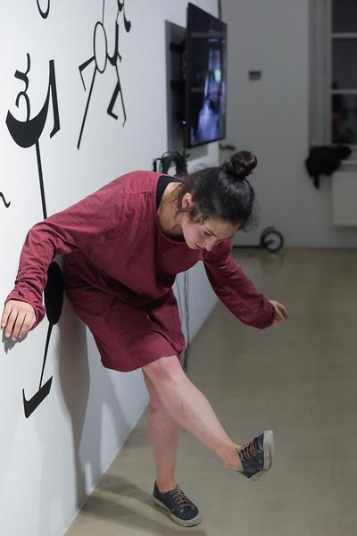Kunstraum Niederösterreich: VIENNA ART WEEK - Technopolitics Kuratorenführung & "The Swarming Gallery" Performance by kondition pluriel (22.11.2018) http://www.kunstraum.net/de/ausstellungen/56-vienna-art-week | Foto: eSeL.at - Joanna Pianka Foto: JOANNA PIANKA     300dpi.at