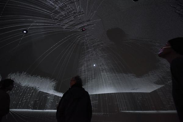 Kunstraum Niederösterreich: VIENNA ART WEEK - Technopolitics Kuratorenführung & "The Swarming Gallery" Performance by kondition pluriel (22.11.2018) http://www.kunstraum.net/de/ausstellungen/56-vienna-art-week | Foto: eSeL.at - Joanna Pianka Foto: JOANNA PIANKA     300dpi.at