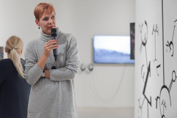 Kunstraum Niederösterreich: VIENNA ART WEEK - Technopolitics Kuratorenführung & "The Swarming Gallery" Performance by kondition pluriel (22.11.2018) http://www.kunstraum.net/de/ausstellungen/56-vienna-art-week | Foto: eSeL.at - Joanna Pianka Foto: JOANNA PIANKA     300dpi.at