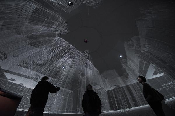 Kunstraum Niederösterreich: VIENNA ART WEEK - Technopolitics Kuratorenführung & "The Swarming Gallery" Performance by kondition pluriel (22.11.2018) http://www.kunstraum.net/de/ausstellungen/56-vienna-art-week | Foto: eSeL.at - Joanna Pianka Foto: JOANNA PIANKA     300dpi.at