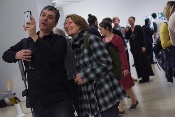 Kunstraum Niederösterreich: VIENNA ART WEEK - Technopolitics Kuratorenführung & "The Swarming Gallery" Performance by kondition pluriel (22.11.2018) http://www.kunstraum.net/de/ausstellungen/56-vienna-art-week | Foto: eSeL.at - Joanna Pianka Foto: JOANNA PIANKA     300dpi.at
