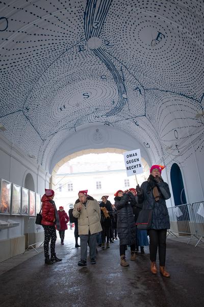 Vienna Art Week: OMAS GEGEN RECHTS - Keppelchor im MQ & Oma-Cafe im  Q21 / Raum D (19.11.2018) https://2018.viennaartweek.at/de/program/aktionsraum-omas-gegen-rechts-oma-cafe-aktionsprogramm | Foto: eSeL Foto: eSeL.at - Lorenz Seidler