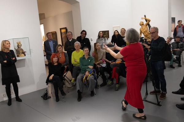 Dom Museum Wien:  „Wund E rrr N“ - Performance von Hannes Priesch &  Künstlergespräch mit Johanna Schwanberg und Gustav Schörghofer (21.11.2018) https://2018.viennaartweek.at/de/program/performance-talk-wund-e-rrr-n | Foto: eSeL Foto: eSeL.at - Lorenz Seidler