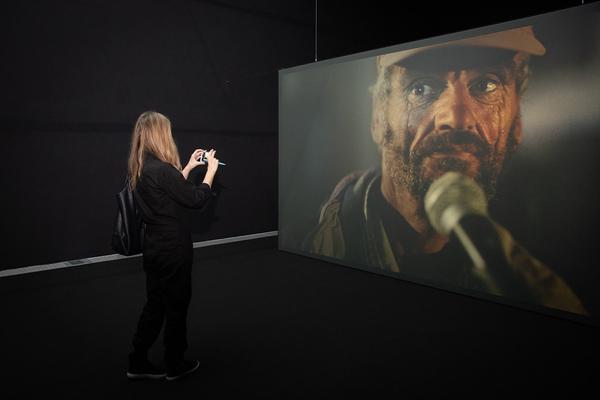 Kunsthalle Krems: Adrian Paci & Teresa Magolles (24.11.2019 - 23.2.2020, Presserundgang) https://www.kunsthalle.at | Foto: eSeL Foto: eSeL.at - Lorenz Seidler