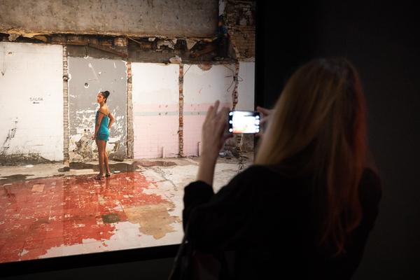 Kunsthalle Krems: Adrian Paci & Teresa Magolles (24.11.2019 - 23.2.2020, Presserundgang) https://www.kunsthalle.at | Foto: eSeL Foto: eSeL.at - Lorenz Seidler