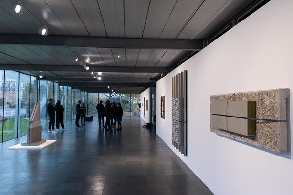 Kunsthalle Wien Karlsplatz: Andreas Fogarasi - Nine Buildings, Stripped (12.11. - 15.12.2019) https://esel.at/termin/100239 |  Foto: eSeL Foto: eSeL.at - Lorenz Seidler