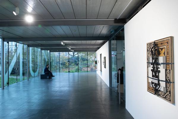 Kunsthalle Wien Karlsplatz: Andreas Fogarasi - Nine Buildings, Stripped (12.11. - 15.12.2019) https://esel.at/termin/100239 |  Foto: eSeL Foto: eSeL.at - Lorenz Seidler